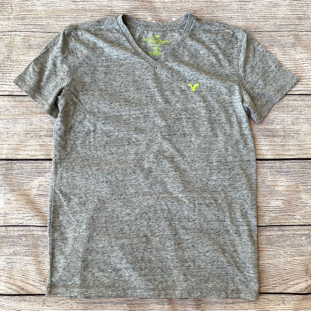 American Eagle Grey Heathered V-neck T-Shirt Men’s Sz S